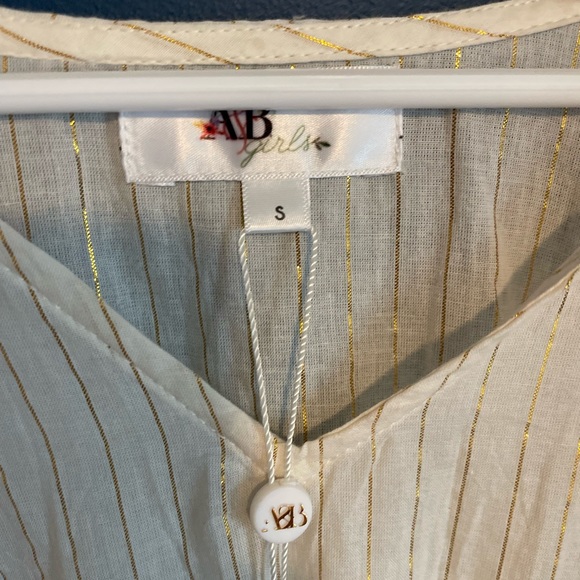 AMERICA & BEYOND ZEPHYR DETAIL DETAIL COVER-UP, BEIGE/GOLD STRIPE Girls size S - Picture 5 of 7